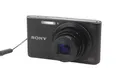 Produktbild: Sony Cyber-shot DSC-W830 20,1 MP Digitalkamera - Schwarz +64 GB  
