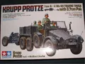Produktbild: 35259 Tamiya 1:35, Deutsche Krupp Protze mit 37mm Pak, 4 Figuren, Bausatz , GMK