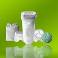 Produktbild: Braun Silk-Épil 7 7-081 SkinSpa Epilierer Damen mit Massagefunktion & Zubehör