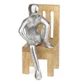 Produktbild: Handgemachte Aluminium Skulptur auf Holzstuhl Moderne Dekofigur 13 cm