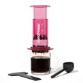 Produktbild: AeroPress Clear Rosa Kaffeepresse – 3-in-1-Brühmethode kombiniert French Press, Espresso, vollmundiger Kaffee ohne Satz oder Bitterkeit, kompakte tragbare Kaffeemaschine für Reisen und Camping, rosa