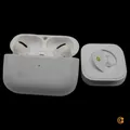 Produktbild: Apple AirPods Pro Weiß mit Wireless Case In-Ear-Kopfhörer (Bluetooth)