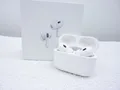 Produktbild: Apple AirPods Pro 2. Generation m. MagSafe Kabellosem Ladecase- Weiß- Teildefekt