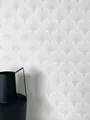 Produktbild: Newroom Vliestapete, Silber Tapete Modern Fächer - Mustertapete Retro Hellgrau Weiß Vintage Glamour Ornamente Glänzend für Schlafzimmer Wohnzimmer Küche, Mustertapete, Retro