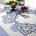 Produktbild: KAMACA Stickpackung Kreuzstich Tischdecke 80x80 cm – Vorgezeichnet – Komplettes Stickset aus 100% Baumwolle – Stickerei Set für Erwachsene – Klassisches Blumenmuster