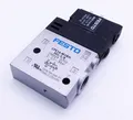Produktbild: Festo CPE14-M1BH-3GL-1/8 196929 2,5-8bar Magnetventil Solenoid valve -used-