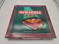 Produktbild: Scrabble Deluxe, von Mattel, Drehbrett, Holzsteine, komplett, Spiel, Legespiel.