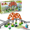 Produktbild: LEGO DUPLO Town Eisenbahnbrücke und Schienen – Erweiterungsset, Geschenk für Kleinkinder ab 2 Jahren, Set zum Bauen und Umbauen, entwicklungsförderndes Spielset für Vorschulkinder, Lernspielzeug 10426