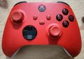 Produktbild: Microsoft Wireless Controller für Xbox Series X/S - Pulse Red - Sehr Gut ⚡