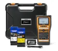 Produktbild: Brother PTE560BTVP Professioneller elektronischer Marker mit PC- und Bluetooth-Verbindung für Elektriker und Installateure. Automatischer Bandschnitt. QWERTY-Tastatur. 2 Bänder im Lieferumfang