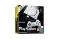 Produktbild: PS1 PlayStation Classic Mini Konsole + 2 Original Classic Pad + 20 Spiele DE mit