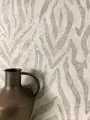 Produktbild: Newroom Tapete Beige Vliestapete Streifen - Streifentapete Modern Taupe Zebrastreifen Linien Mustertapete Animal-Print Zebra inkl. Tapezier-Ratgeber