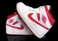 Produktbild: NIKE AIR JORDAN 1 MID SE -White&Red- weiß/rot Mid Top Sneaker Gr. EU 45