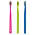 Produktbild: Curaprox 3 x Zahnbürste CS 5460 Ortho - Handzahnbürste mit Spezialschnitt für Zahnspangen mit 5460 Ultra Soft CUREN Borsten - 3 Stück, zufällige Farbe