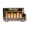 Produktbild: Smokehouse by Thoughtfully – Gourmet Ultimate Grillset für Männer Geschenk – Lustige Food Truck Verpackung mit BBQ Rubs, Saucen & Grillzubehör Grill Geschenke für Männer & Vater Geburtstag