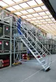 Produktbild: Günzburger Steigtechnik Plattformtreppe 45° fahrbar Stufenbreite 0,8 m 5 Stufen Aluminium geriffelt - 600785
