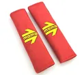 Produktbild: Momo Gurtpolster Arrow rot Schulterpolster Microfaserbezug mit Momo Logo