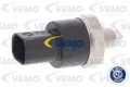 Produktbild: Bremsdruckschalter V10-73-0442 VEMO für MERCEDES-BENZ AUDI OPEL FIAT SAAB FORD