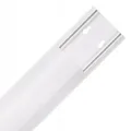 Produktbild: Kabelkanal selbstklebend, 100x7x2,1cm (Platz für bis zu 8 Kabel, 3M Klebestreifen, PVC, streichbar, kürzbar, halbrund, für Schreibtisch, Wand, Sockel, Fußboden etc.) weiß