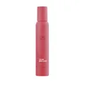 Produktbild: Wella Invigo Color Brilliance Vitamin Conditioning Leave In Mousse 200 ml