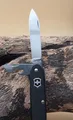 Produktbild: Victorinox Alox Pioneer X in Schwarz (Black Alox) mit  Geschenkbox  (3)