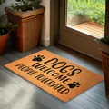 Produktbild: BRUBAKER Fußmatte für Außen und Innen - Dogs Welcome People Tolerated - 45 x 75 cm Hunde Schmutzfangmatte aus 100% Kokos - Wetterfest und rutschfest - Antirutsch Türvorleger für Hundebesitzer