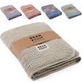 Produktbild: BEARFOOT Babydecke - Musselin Fleecedecke (Baumwolle, Fleece) flauschig weiche Kuscheldecke, Baby/Neugeborene/Kinder Geschenk Junge & Mädchen zur Geburt (Summer Sand)
