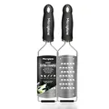 Produktbild: Microplane Küchenreibe Sehr Grob für Kartoffel, Zucchini, Karotte, Apfel, Kohl und Käse in Schwarz mit Edelstahlklingen - Made in USA