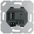 Produktbild: Jung USB15CASW USB-Ladegerät mit 1 USB-Buchse Typ A und 1 USB-Buchse Typ C, schwarz