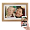 Produktbild: Denver Digitaler Bilderrahmen Holz 10,1 Zoll mit WLAN - FRAMEO Digital Photo Frame mit Touchscreen & 16 GB Speicher - Elektrischer Bilderrahmen mit App‑Steuerung - USB & microSD - Light Wood