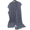 Produktbild: Amazon Essentials Damen Klassisches Wickelkleid mit Flügelärmeln (erhältlich in