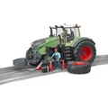 Produktbild: Bruder Fendt Traktor 1050 Vario mit Mechaniker 04041 (61,99 EUR/Stück)