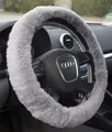 Produktbild: Reissner Lammfelle | LERA-25-SIL | Lenkradbezug Lenkradschoner Lenkradhülle für PKW & Wohnmobill | Echtes Merino Lammfell | Hochwollig Florhöhe 25mm | passend für ⌀40cm | Anti Rutsch | Farbe Silber