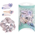 Produktbild: Packung mit 4 Haarnadeln und 1 Haargummi aus Stitch-Stoff. Farbe: Rosa und Lila, hergestellt aus robusten Materialien, inspiriert von Stitch, Originalprodukt, entworfen in Spanien