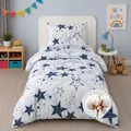 Produktbild: Buymax Kinderbettwäsche 135x200 cm – Sterne Dunkelblau, 100% Baumwolle Renforcé, 1x Bettbezug 135x200 cm & 1x Kissenbezug 80x80 cm, Oeko-TEX Standard 100, weich & atmungsaktiv, mit Reißverschluss