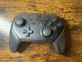 Produktbild: Nintendo Switch Pro Controller - Schwarz (2510466)