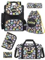 Produktbild: Familando - Schulranzen Set - 6-teilig mit Sporttasche - Pokémon (Pikachu Motiv) - Ergonomisch, stabil & mit gepolstertem Rücken - 1010g leicht - 18L Volumen - Mit Reflektoren - ab 1. Klasse