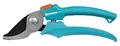Produktbild: Gardena Classic Gartenschere Aktion: Pflanzenschonende Baumschere mit Bypass-Schneide für Blumen und Zweige bis 18 mm Durchmesser, mit Saftrille und Drahtabschneider, zwei Griffpositionen (8754-30)