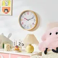 Produktbild: K&L Wall Art Lernuhr Kinder Wanduhr lautlos Kinderuhr modern Jungenuhr ohne Tickgeräusche Mädchenzimmer Holzoptik 30cm