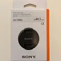 Produktbild: Sony JAPAN Original Kamera Objektiv Frontkappe 40,5 mm ALC-F405S