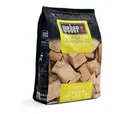 Produktbild: Weber Apfelholz Chunks (1,5kg Packung) - zum Räuchern von Käse, Gemüse, Fisch, Geflügel und Schwein, dezent süßes Aroma, EU-Produkt, nachhaltig gewonnen (17616)