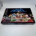 Produktbild: HOTEL von MB-Spiele Große schwarze Ausgabe 1986 mit 2 Laternen