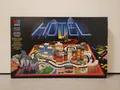 Produktbild: MB Spiele: 1986 HOTEL Art.-Nr. 4007 00 es fehlt eine Laterne siehe Beschreibung