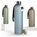 Produktbild: LARS NYSØM Trinkflasche 1l | Wasserflasche 1000ml | Ultraleichte Tritan Sport Flasche auslaufsicher, Kohlensäure geeignet - für Sport, Büro, Yoga | 2 Deckel inkludiert (Sky Blue, 1000ml)