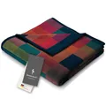 Produktbild: biederlack® flauschig-weiche Kuscheldecke aus Baumwollmischgewebe I Made in Germany I nachhaltig produziert I Bunte Wohndecke „Color Squares Blue“ in grün-blau I Öko-Tex I Sofa-Decke 150x200cm