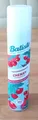 Produktbild: Batiste Trockenshampoo Cheeky Cherry  erfrischt das Haar aus der Sprühdose 200ml