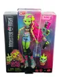 Produktbild: Mattel Monster High Doll With Pet Venus McFlytrap mit Pflanzenmonster