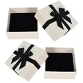 Produktbild: KYSUN 2 quadratische Geschenkboxen aus Papier mit Schleife für Ohrringe, Halsketten, Armbänder und Ringe, 7,7 x 7,5 x 3,5 cm