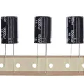 Produktbild: 10 Stück 16V 10000UF Steckbarer Aluminium-Elektrolytkondensator 16x25 16 * 25mm