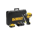 Produktbild: DEWALT 18 Volt Akku-Nagler DCN695P2 (für papier- und drahtgebundene D-Kopf- und außenmittige Rundkopfnägel von 50 – 90 mm Länge, Einzelauslösung, inkl. 2x 18 Volt / 5 Ah Akkus und Ladegerät, Koffer)